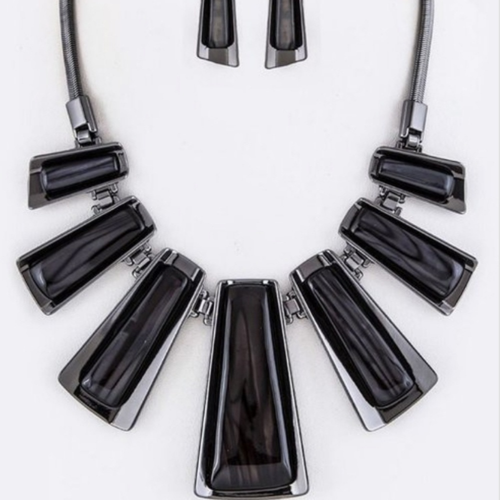 🔥💎NEW! Herringbone Necklace Set💎🔥